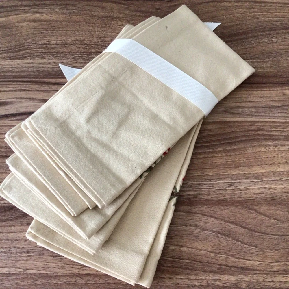 Pottery Barn Pine Cone Embroidered Napkins Holiday Christmas 20x20 Set of 4